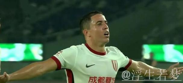 罗慕洛头球破门 成都蓉城反击得手 罗慕洛头球破门 成都蓉城反击得手