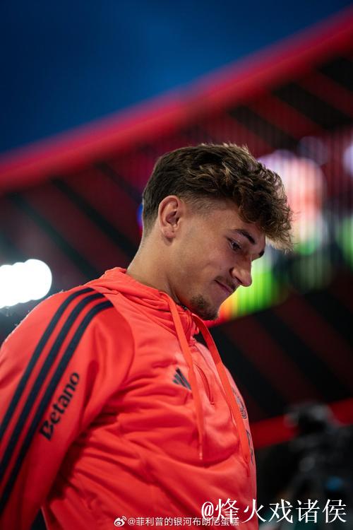 拜仁宣布免签沙尔克队长，德国门将今夏加盟签至2028年